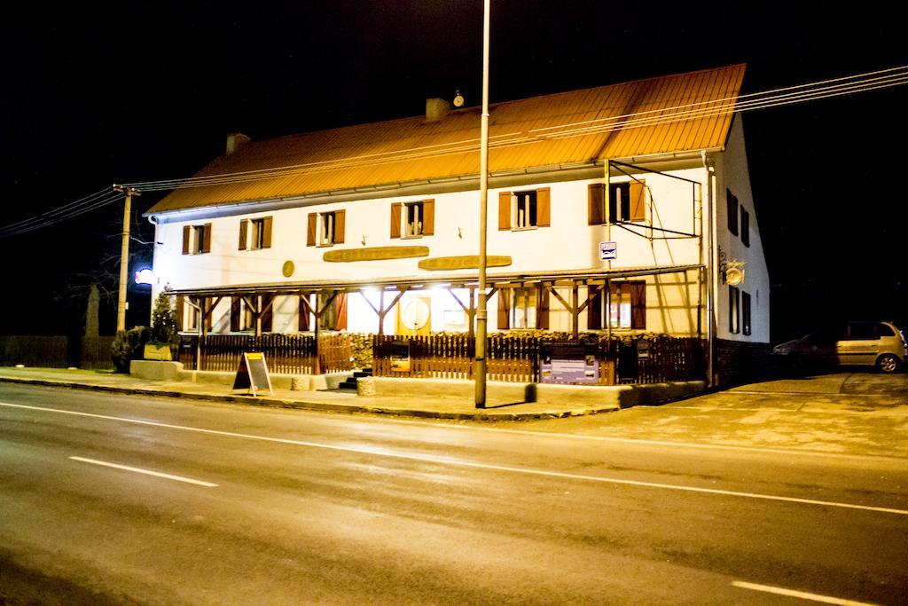 Pension U Pristavu Pomezi nad Ohri Exterior photo